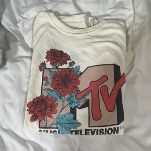 oversized m tv t shirt